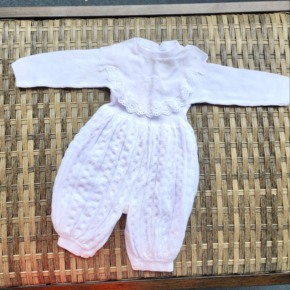EUC  CUCCI WHITE 100% FINE COTTON KNIT ONE PIECE OUTFIT ~ SIZE 9-12 MTHS